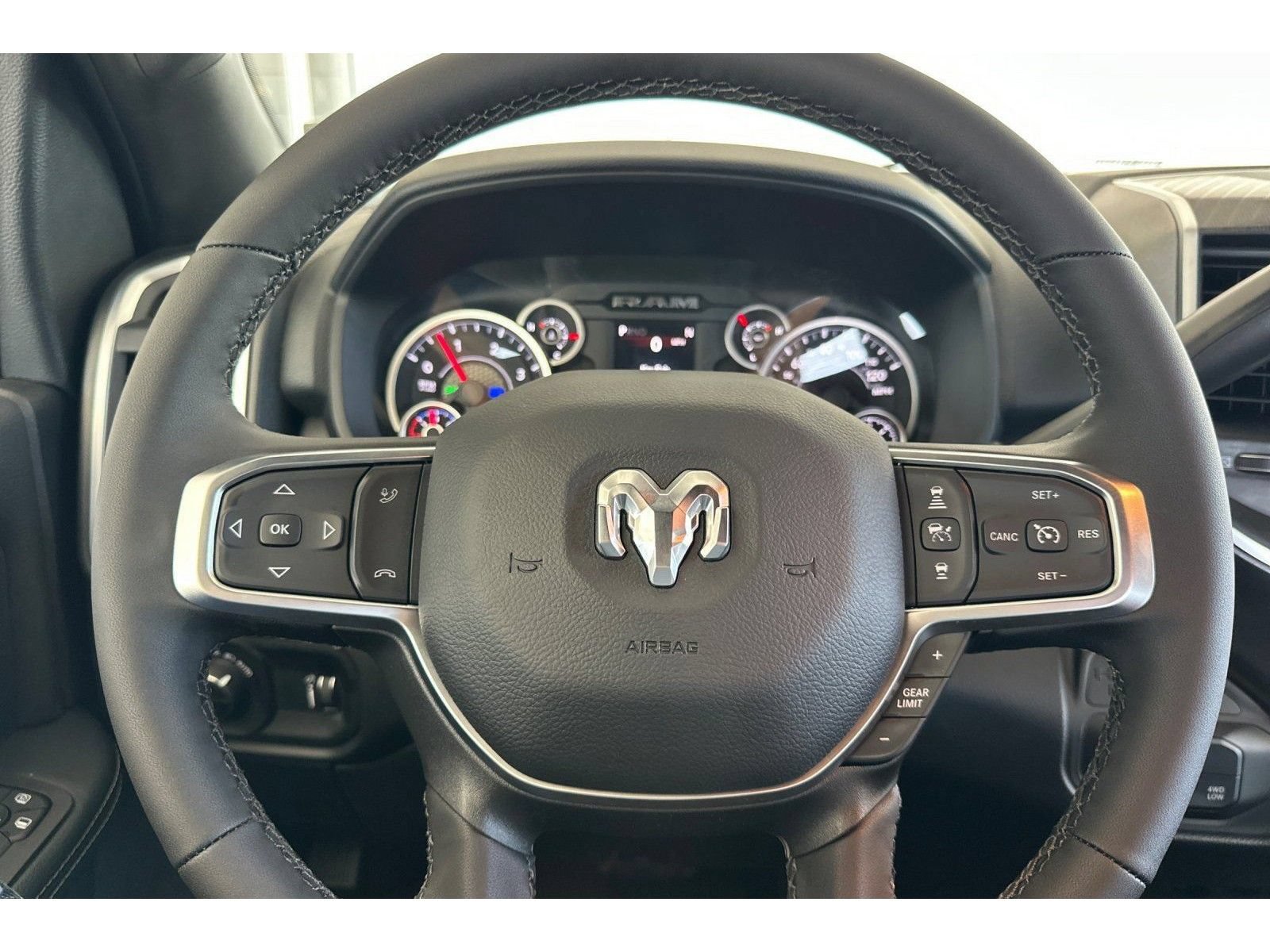 New 2026 RAM 2500 Big Horn AWD/4WD image 24