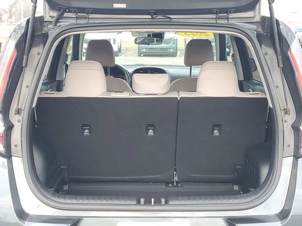 Certified 2023 Kia Soul LX image 7