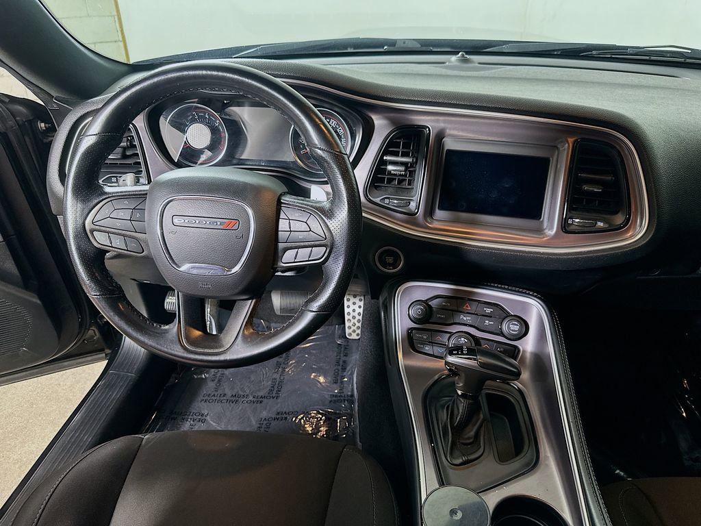 Used 2022 Dodge Challenger R/T RWD image 15