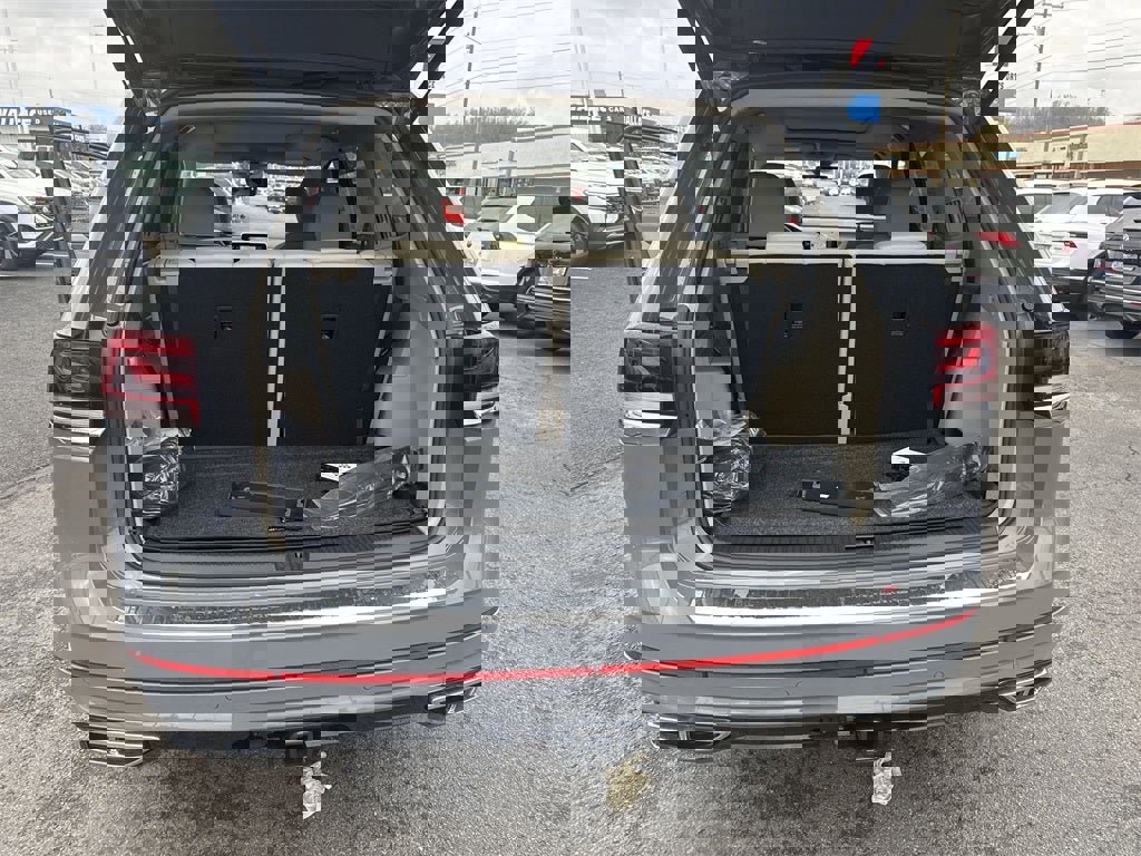 New 2025 Volkswagen Atlas SEL Premium R-Line image 48