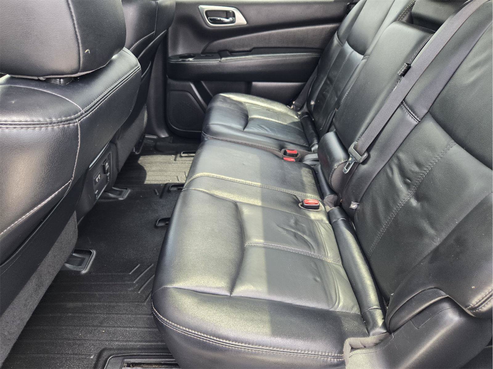 Used 2017 Nissan Pathfinder SL w/ SL Premium Package AWD/4WD image 30