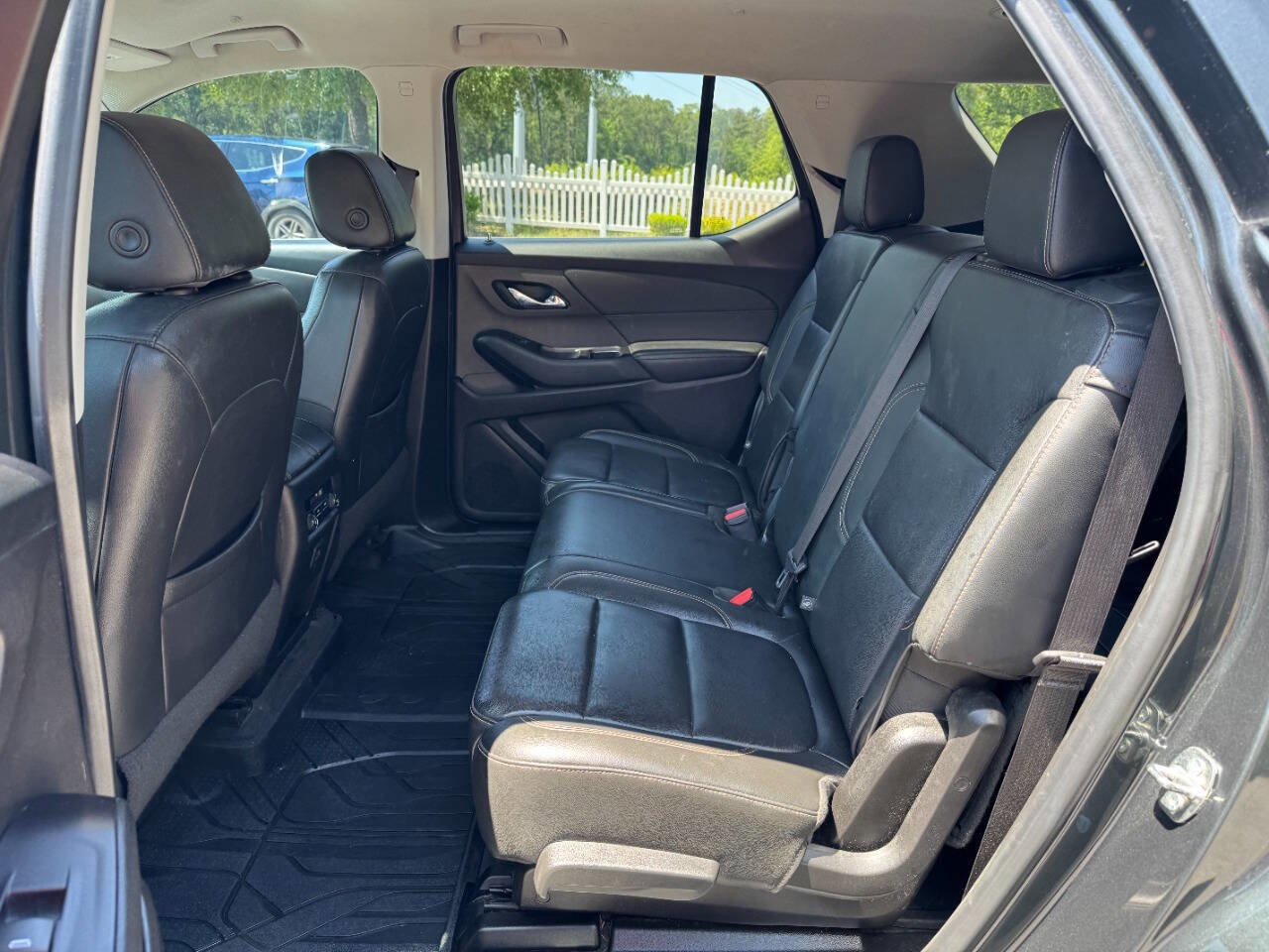 Used 2019 Chevrolet Traverse LT w/ LPO, Floor Liner Package AWD/4WD image 12
