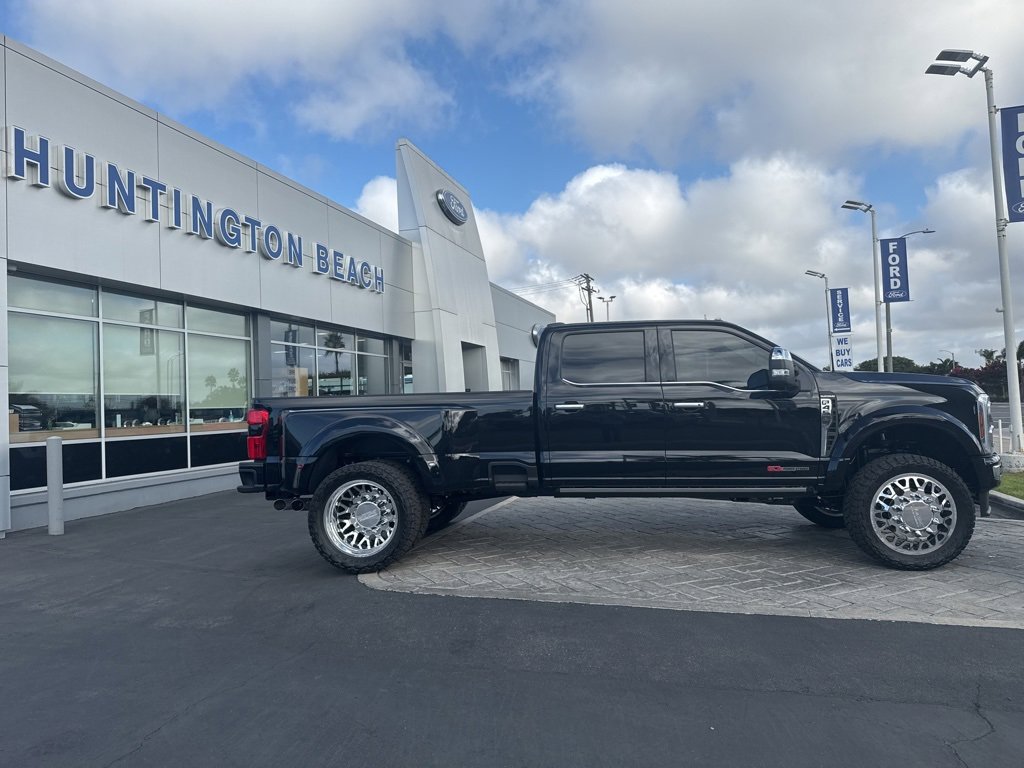 Used 2026 Ford F450 Platinum image 3