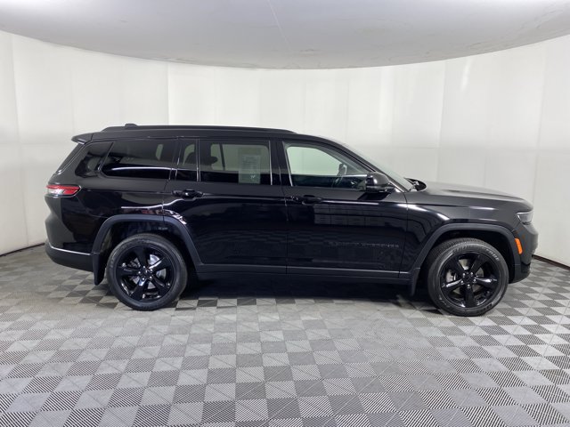 Used 2023 Jeep Grand Cherokee L Laredo AWD/4WD image 7