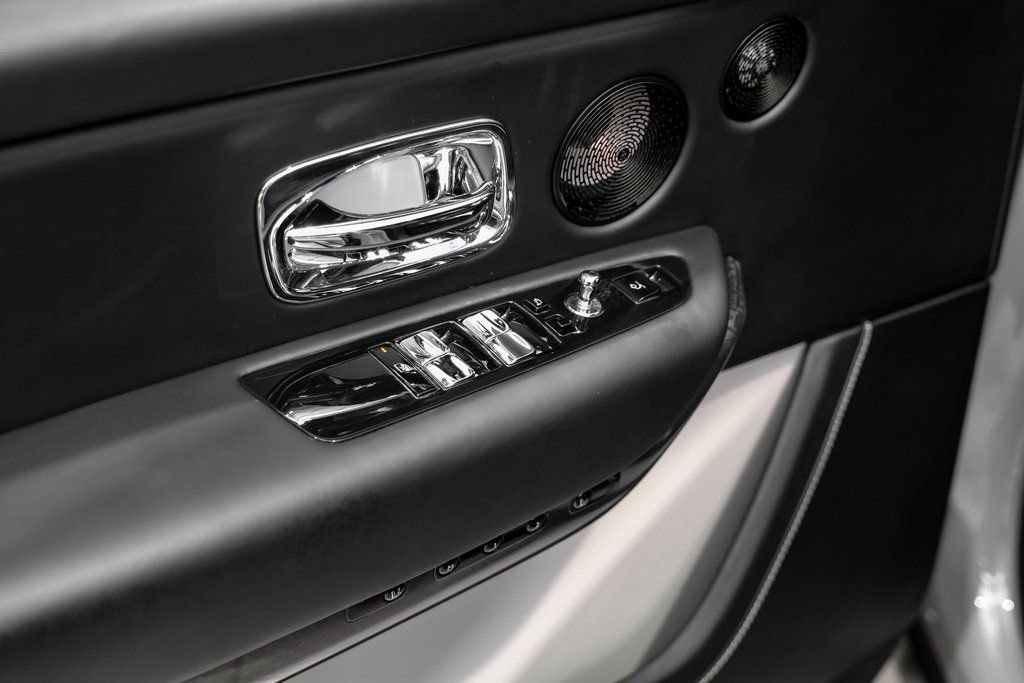 Used 2023 Rolls-Royce Cullinan Black Badge w/ Driver's Package image 55
