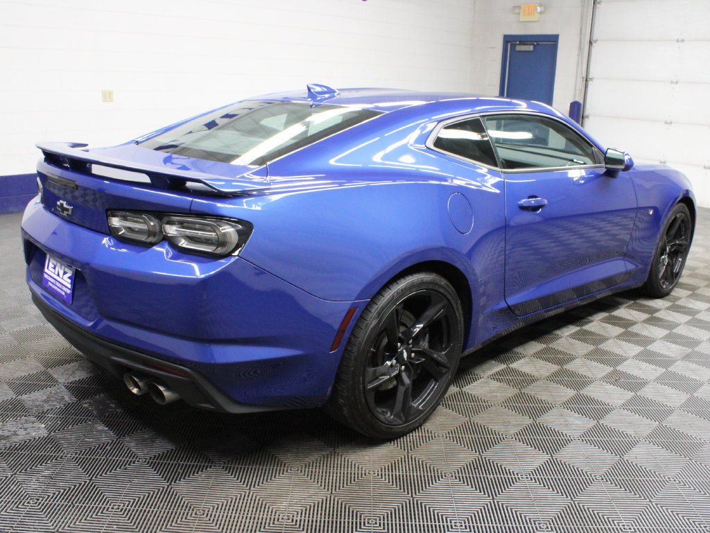 Used 2019 Chevrolet Camaro SS RWD image 3