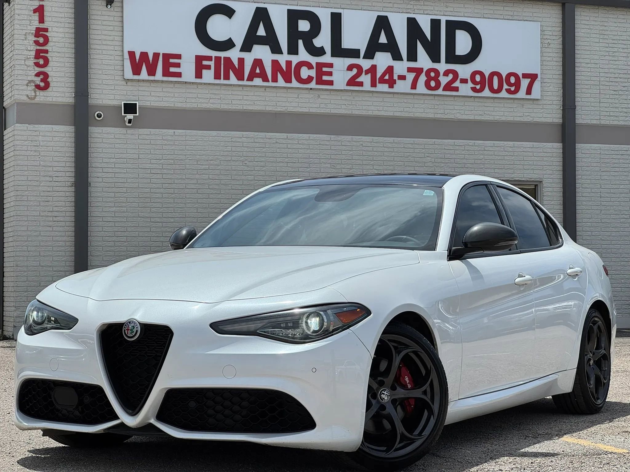 Used 2019 Alfa Romeo Giulia Ti Sport w/ Quick Order Package 22U Sport RWD image 1