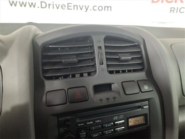 Used 2004 Hyundai Santa Fe 2WD image 19