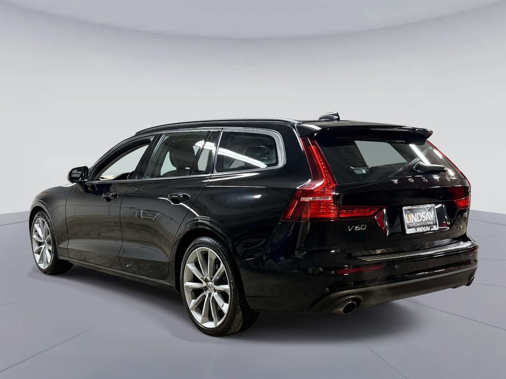 Used 2020 Volvo V60 T5 Momentum FWD image 12