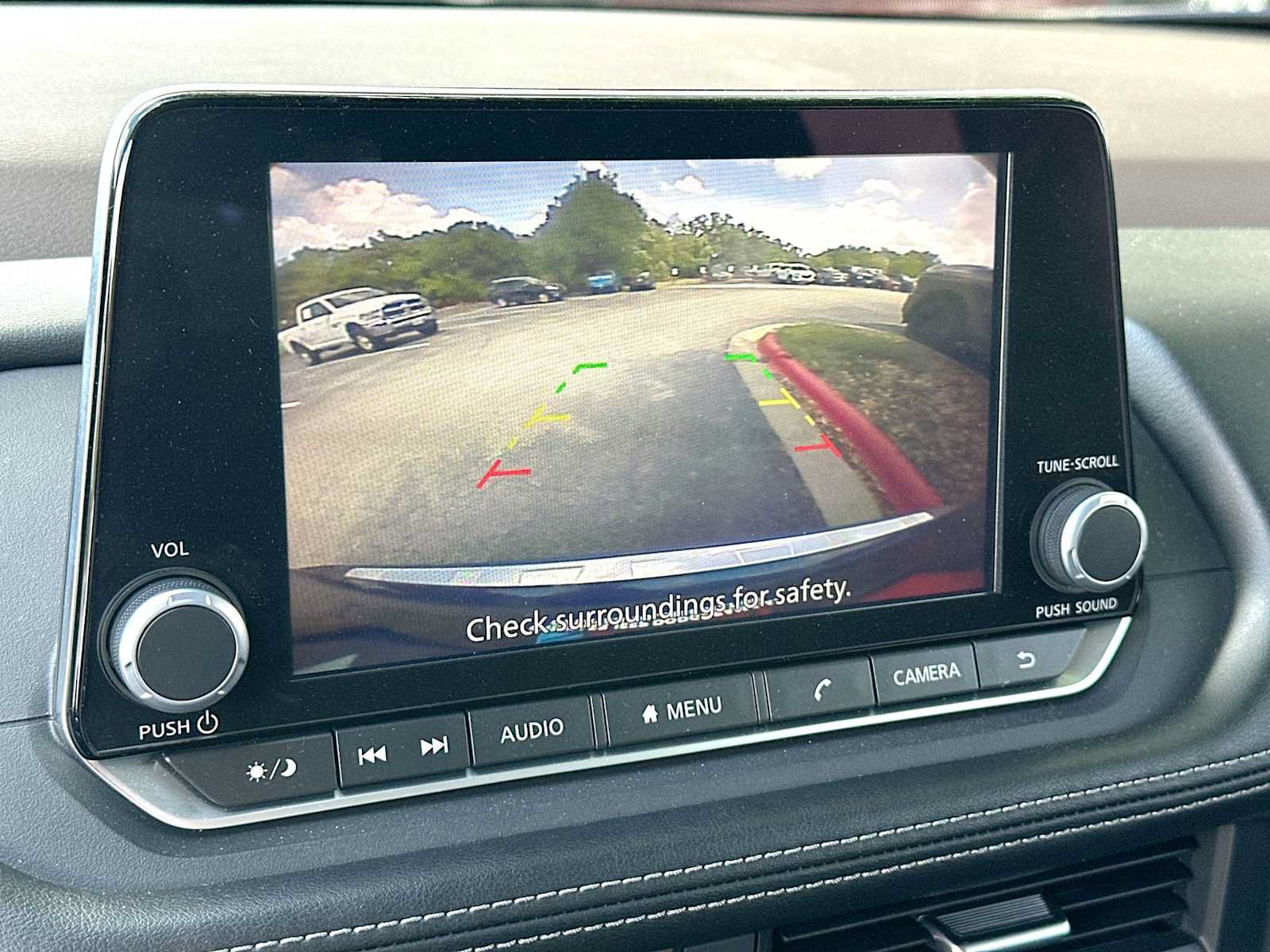 Used 2023 Nissan Rogue SV FWD image 20