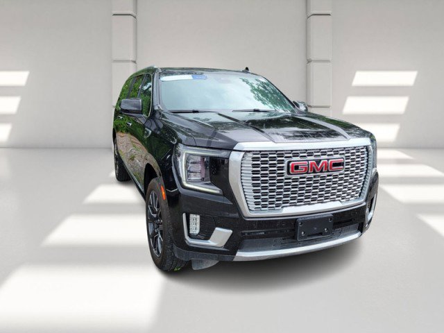 Used 2024 GMC Yukon XL Denali AWD/4WD image 3