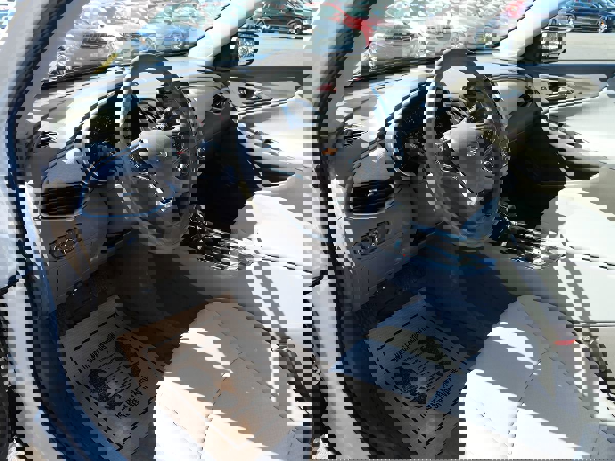 Used 2021 Chevrolet Malibu LS image 9