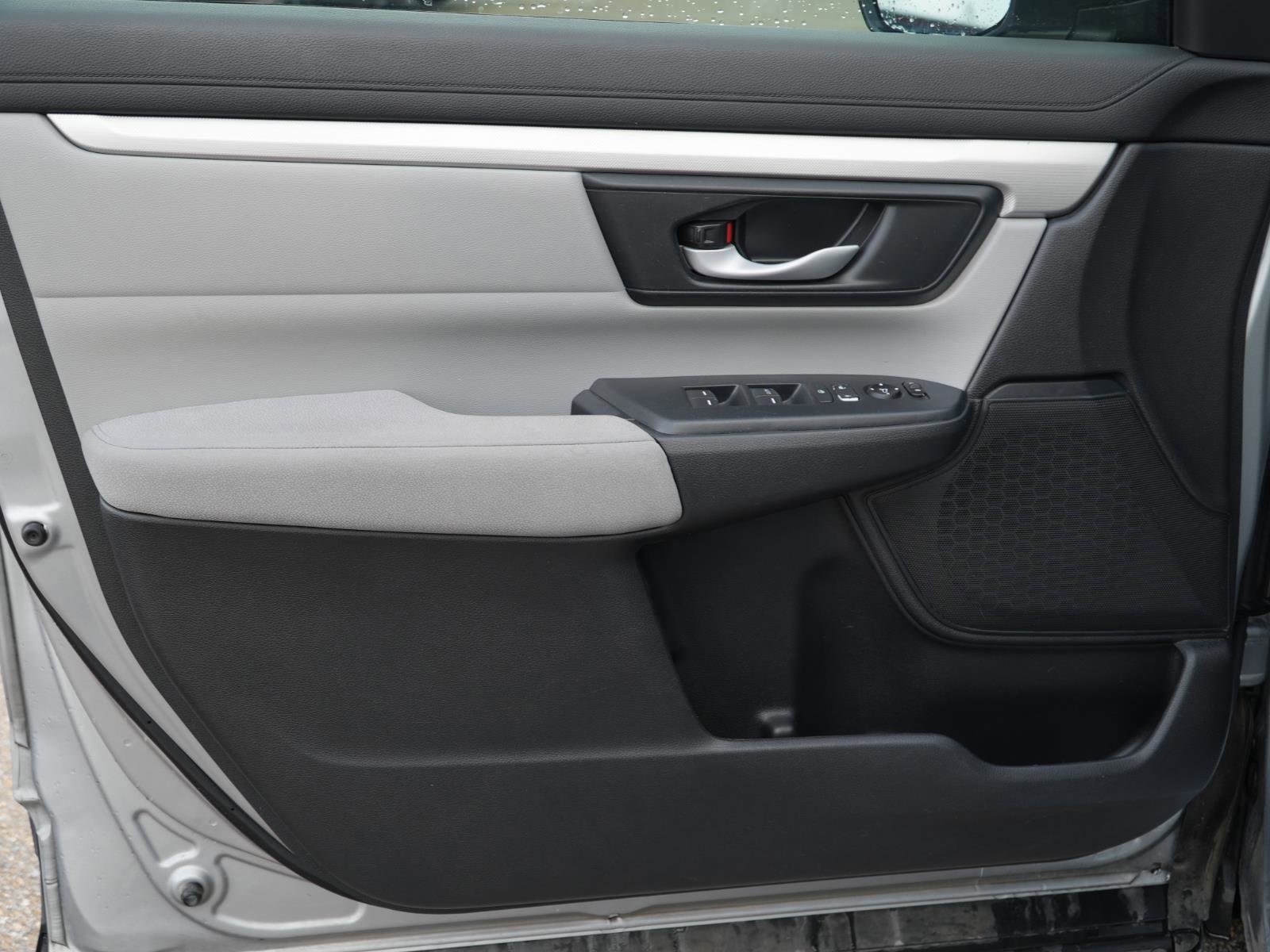 Used 2017 Honda CR-V LX image 8