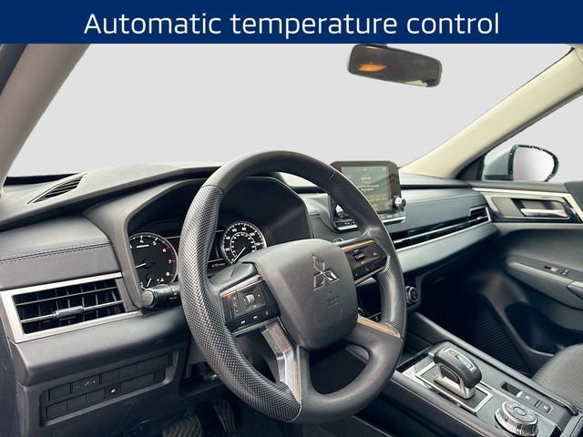 Used 2022 Mitsubishi Outlander ES image 10