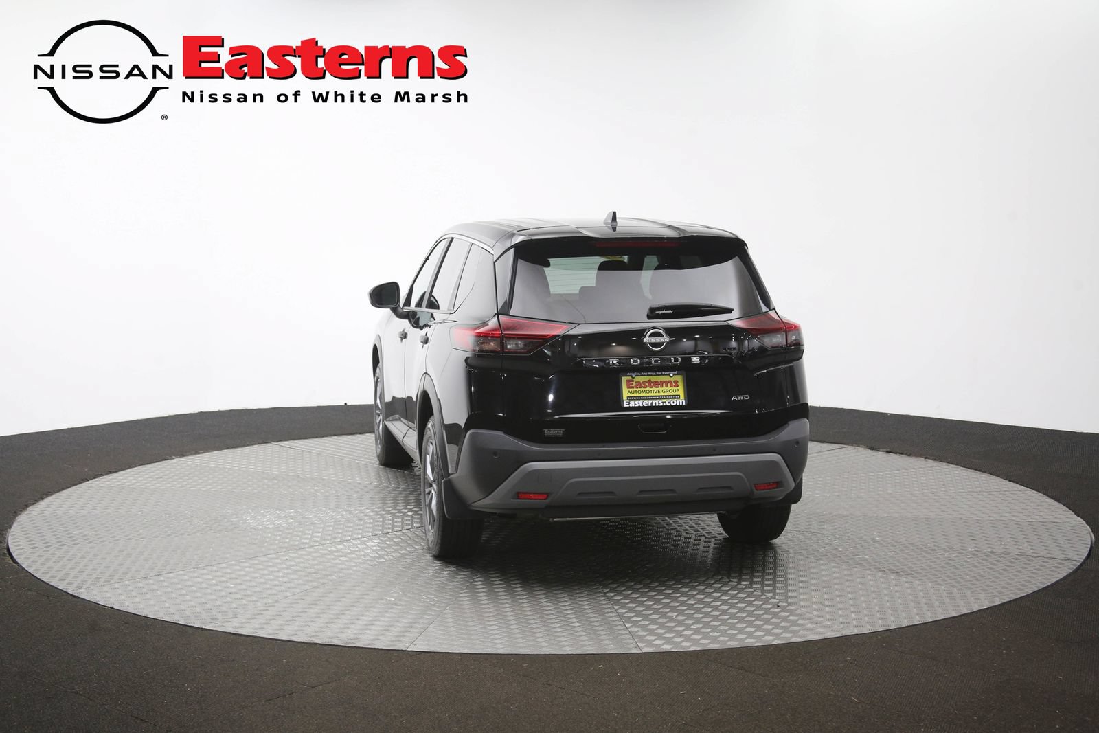 Used 2023 Nissan Rogue S AWD/4WD image 32