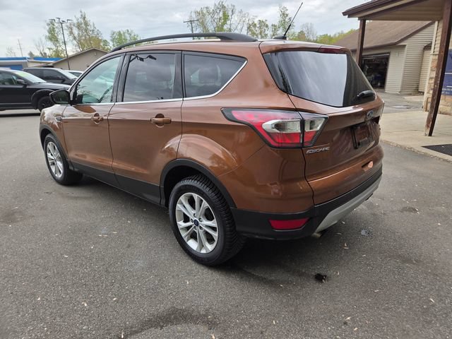 Used 2017 Ford Escape SE w/ SE Leather Comfort Package AWD/4WD image 4