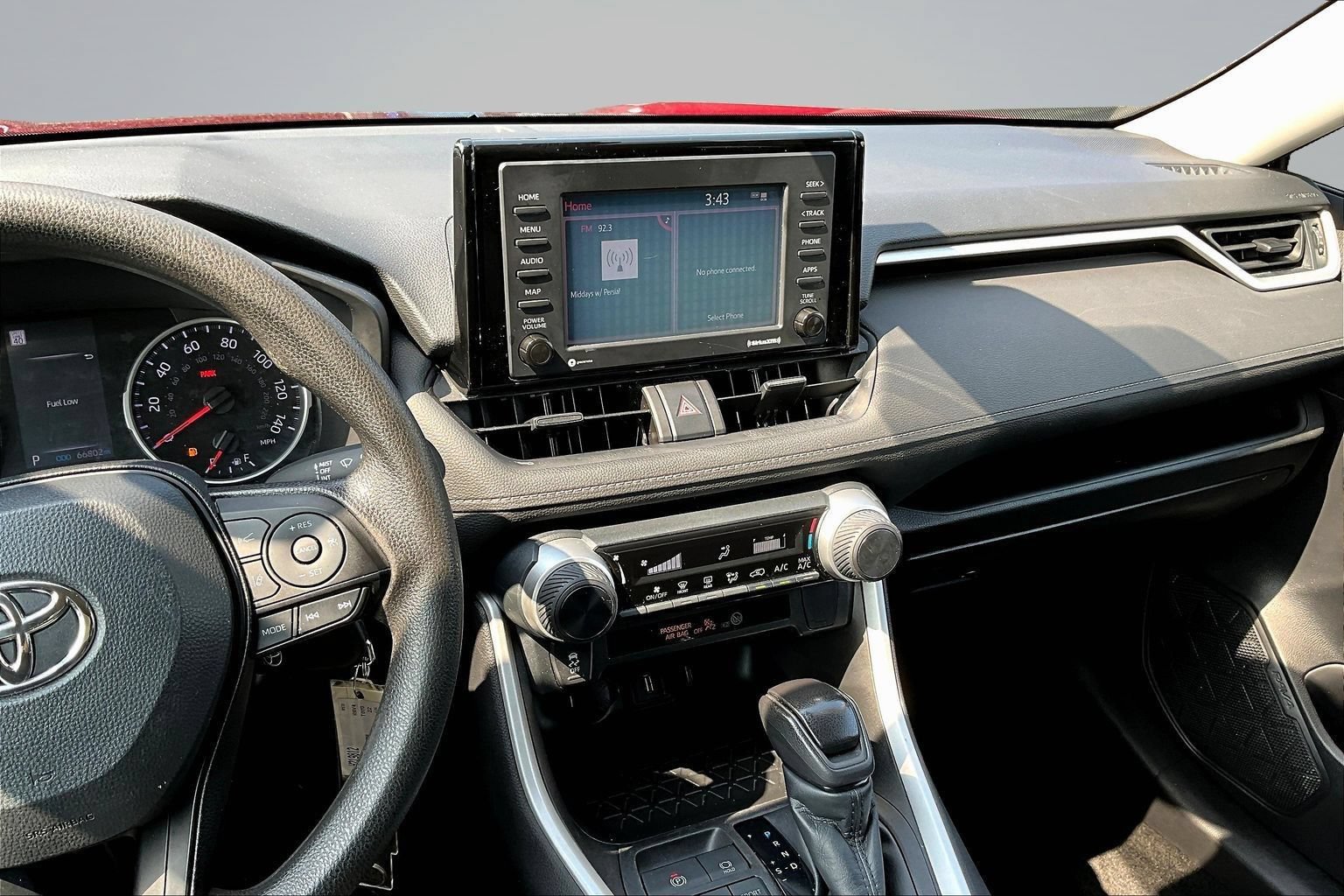 Used 2022 Toyota RAV4 LE FWD image 8