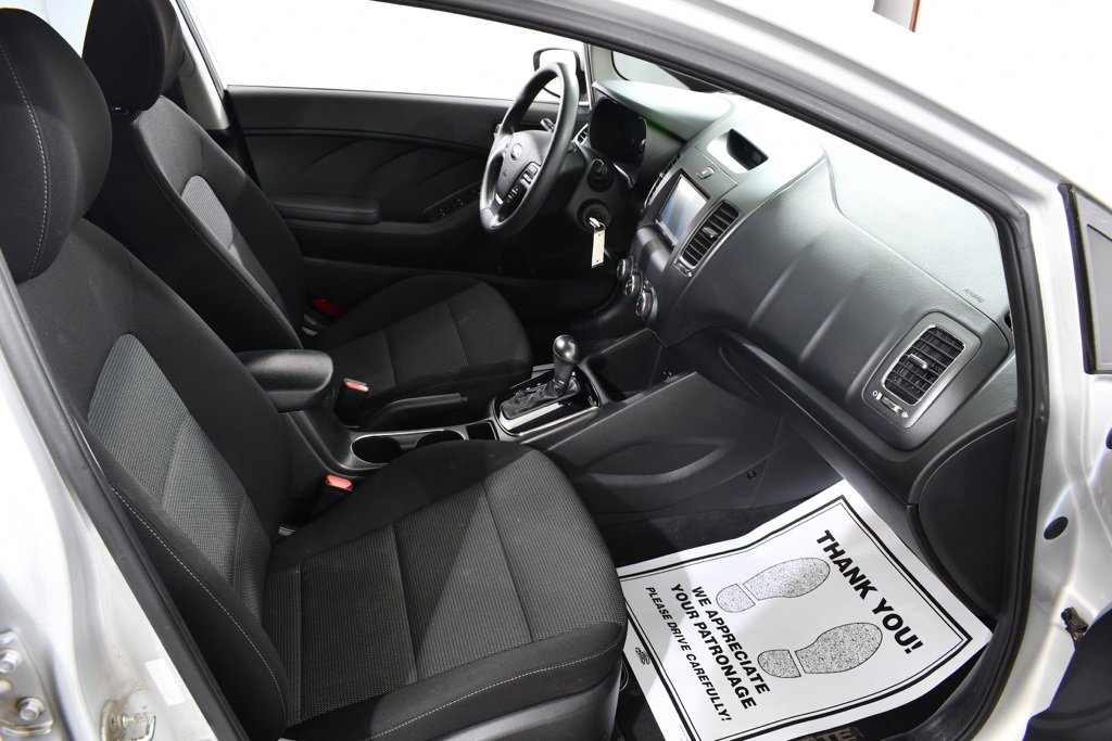 Used 2018 Kia Forte LX w/ LX Rear Camera Package image 10