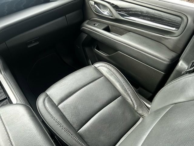 Used 2024 GMC Yukon XL Denali image 10