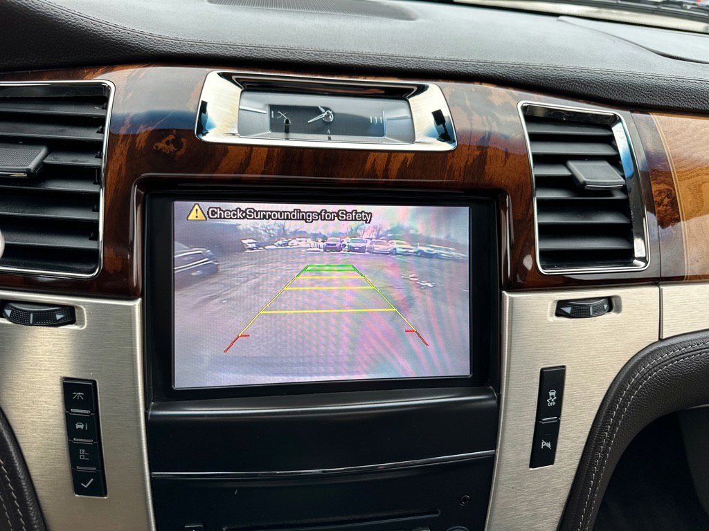 Used 2014 Cadillac Escalade Platinum image 33