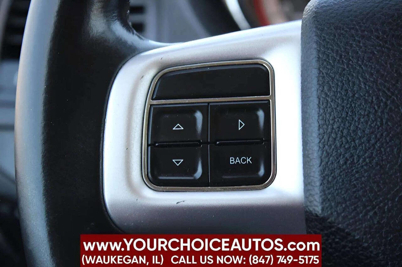 Used 2015 Dodge Grand Caravan SXT w/ Rear Park Assist Package image 15