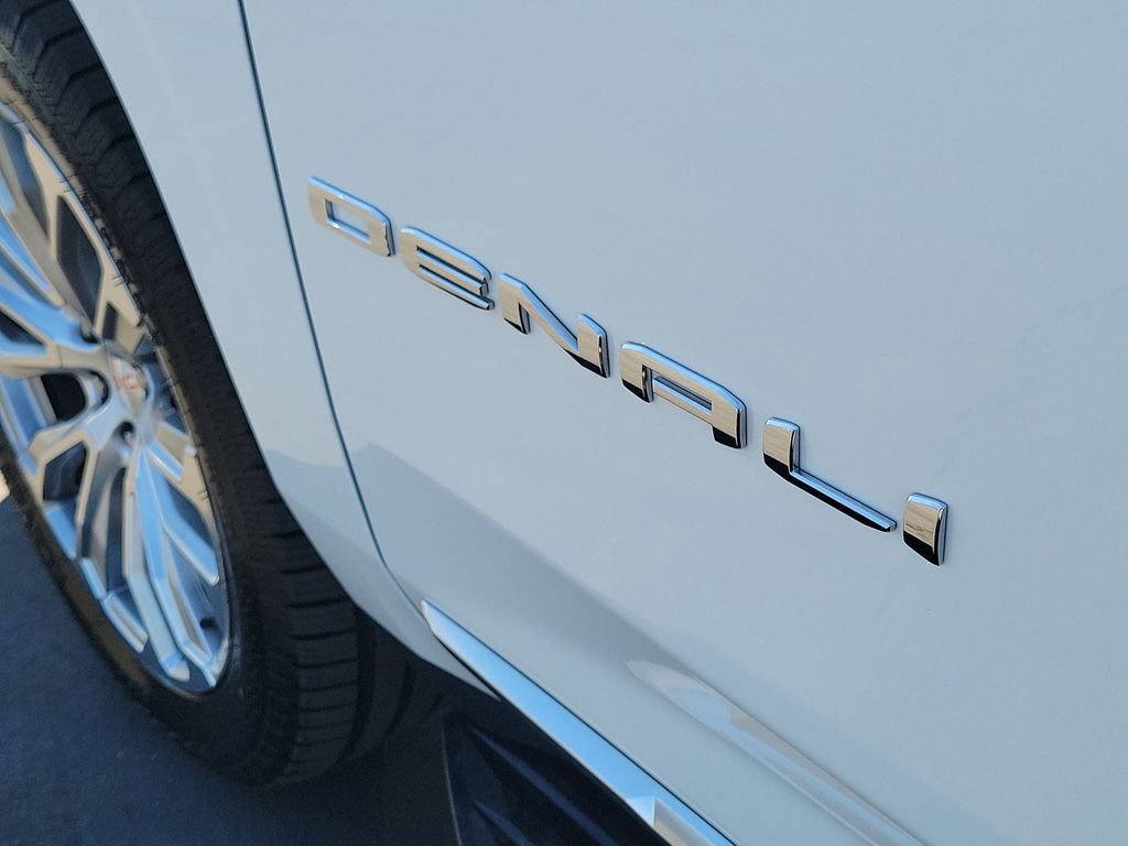 Used 2024 GMC Yukon Denali AWD/4WD image 33