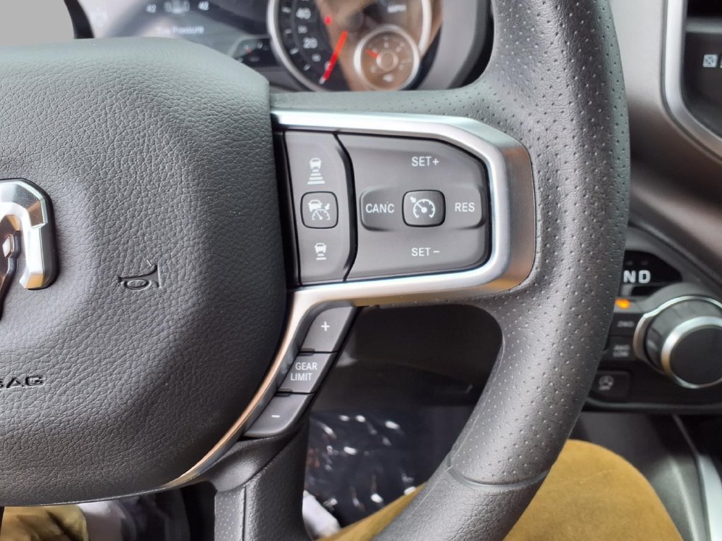 New 2026 RAM 1500 Express AWD/4WD image 14