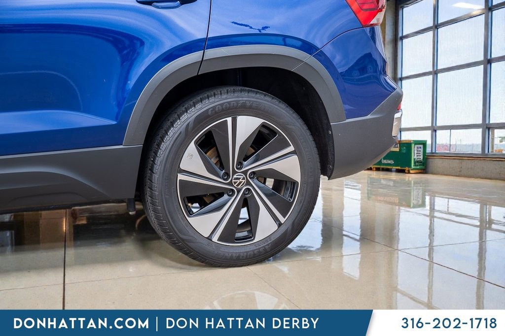 Used 2023 Volkswagen Taos SE AWD/4WD image 36
