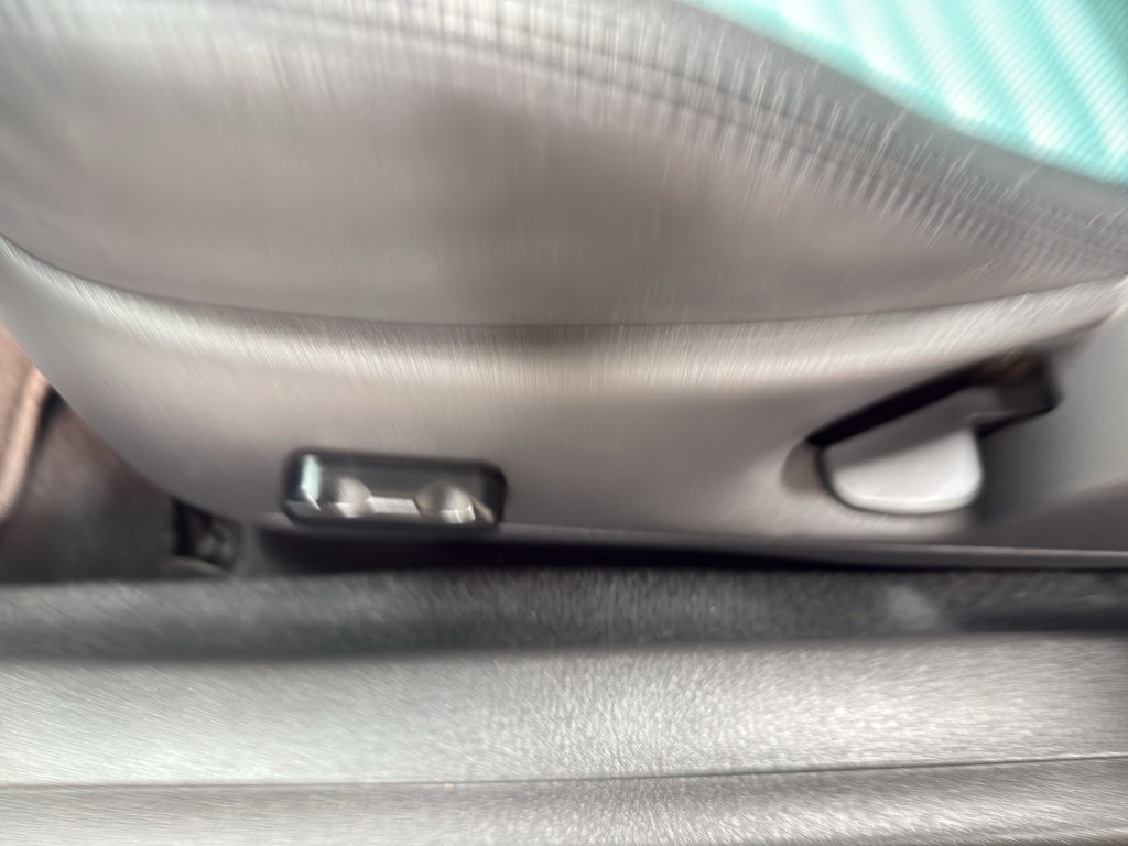 Used 2002 Ford Thunderbird RWD image 17