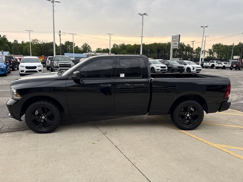 Used 2014 RAM 1500 Express w/ Black Ram 1500 Express Group AWD/4WD image 9