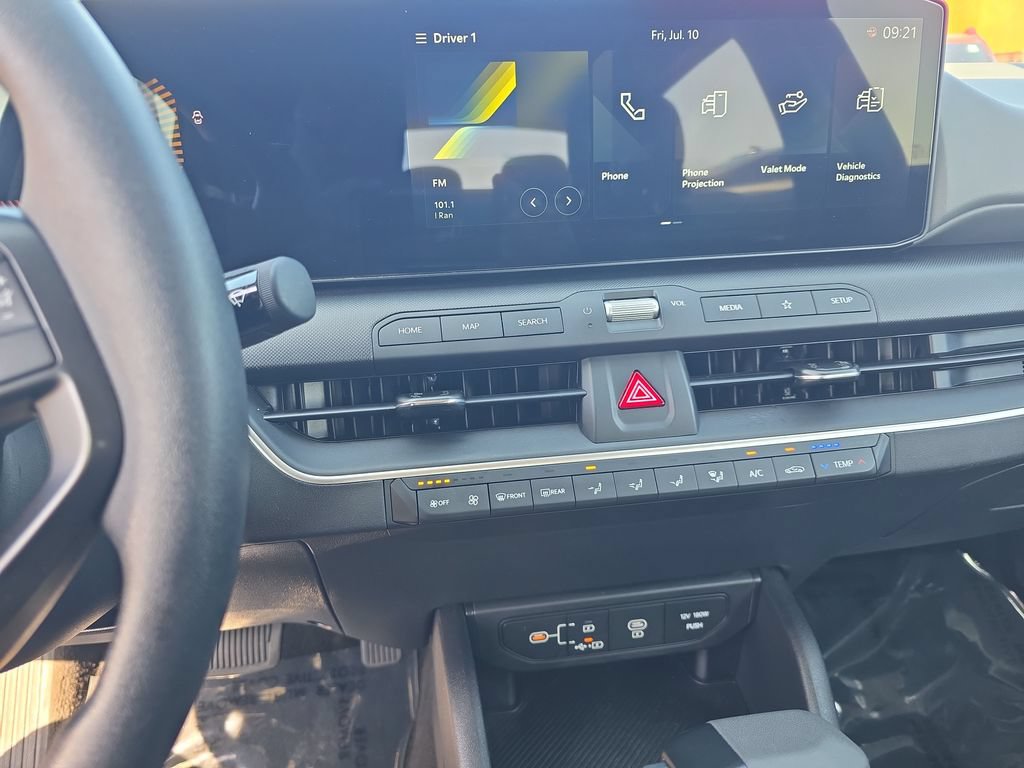Used 2025 Kia K4 FWD image 12