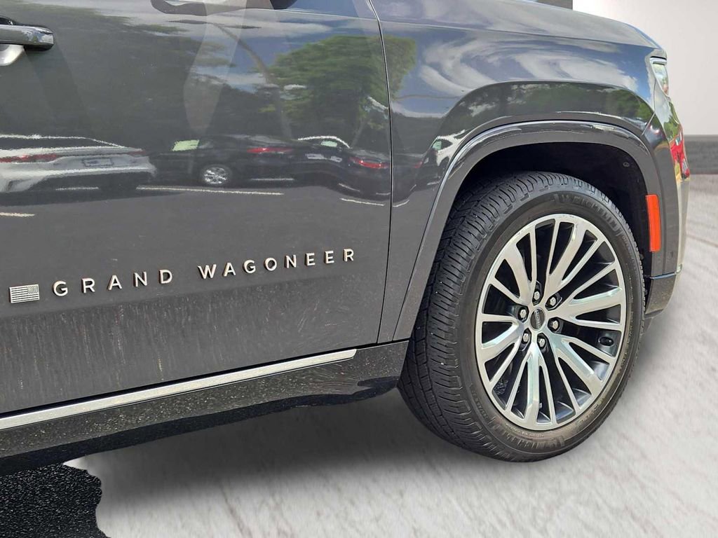 Used 2022 Jeep Grand Wagoneer Series III w/ HD Trailer Tow Package AWD/4WD image 11