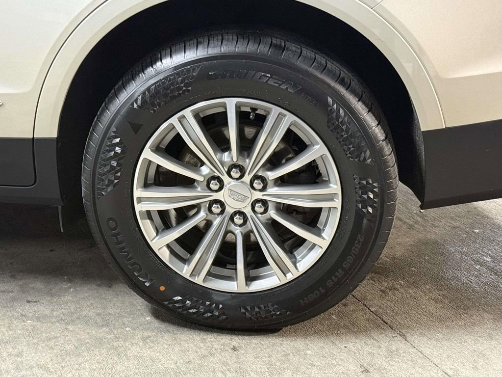 Used 2017 Cadillac XT5 Luxury w/ Driver Awareness Package image 12