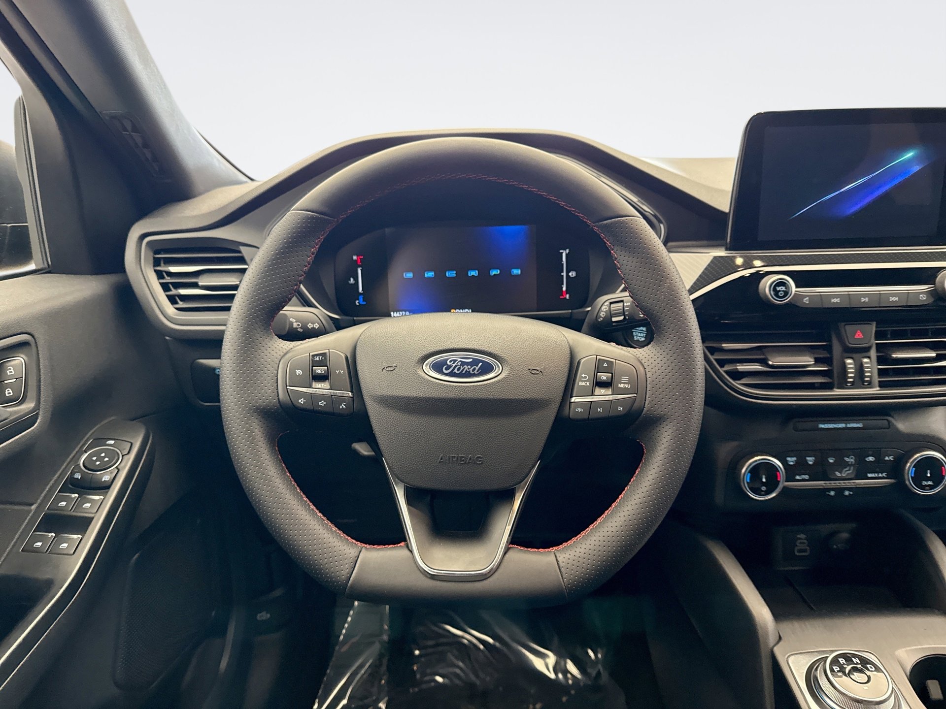 Used 2025 Ford Escape ST-Line AWD/4WD image 12