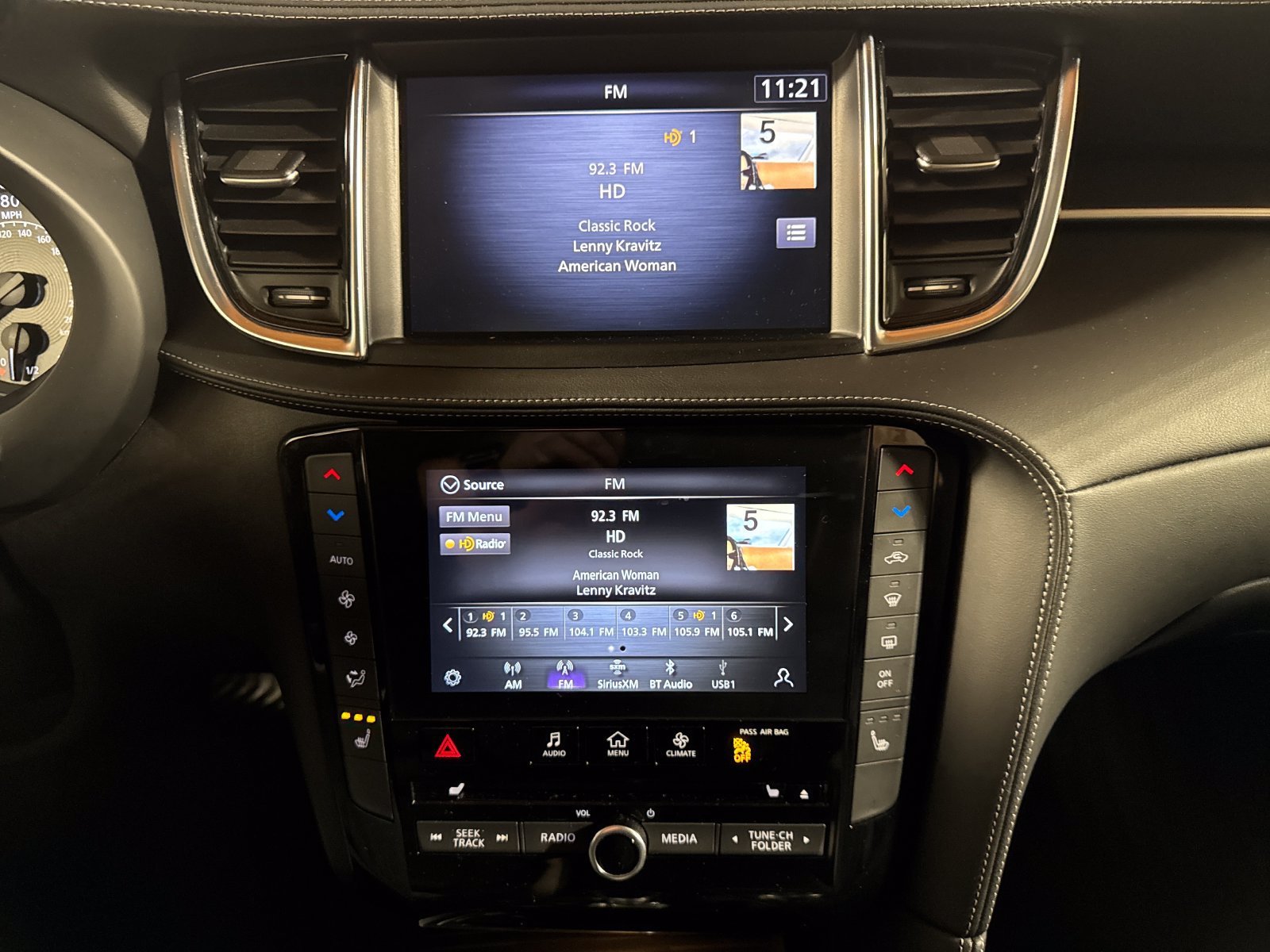 Used 2022 INFINITI QX50 Luxe w/ Cargo Package AWD/4WD image 17