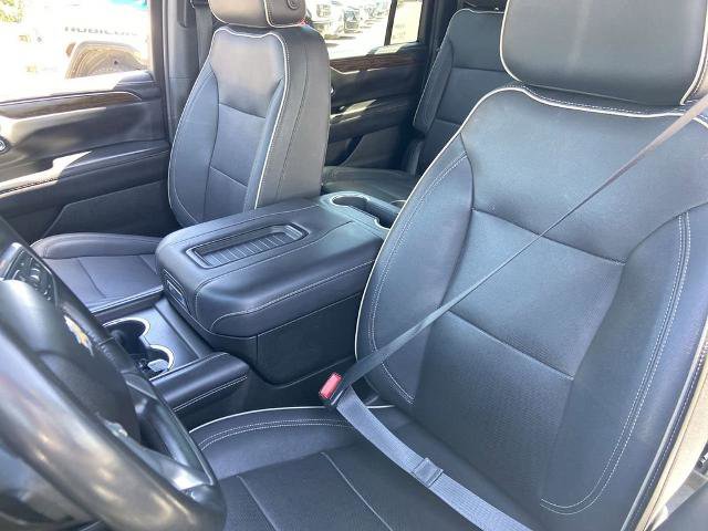 Used 2023 Chevrolet Suburban Premier AWD/4WD image 14