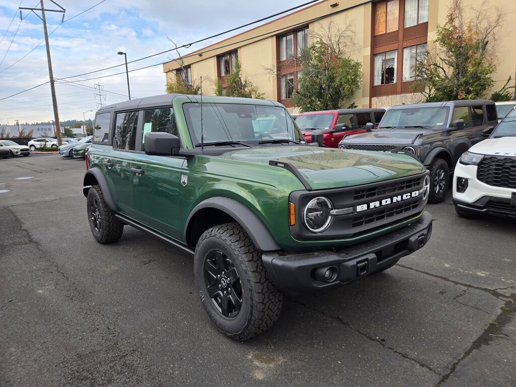 New 2025 Ford Bronco Big Bend w/ Black Diamond Package AWD/4WD image 3