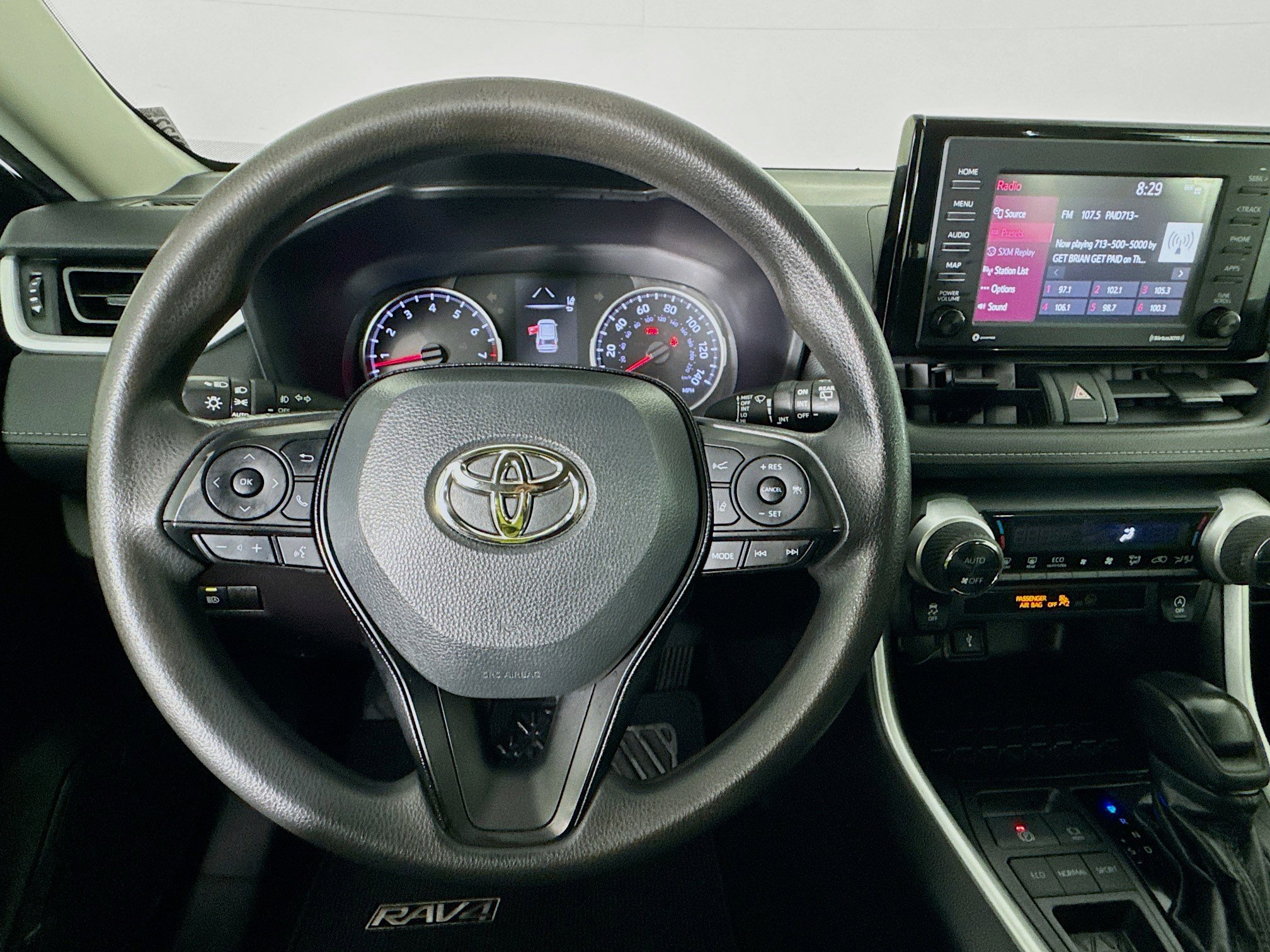 Used 2021 Toyota RAV4 XLE FWD image 11