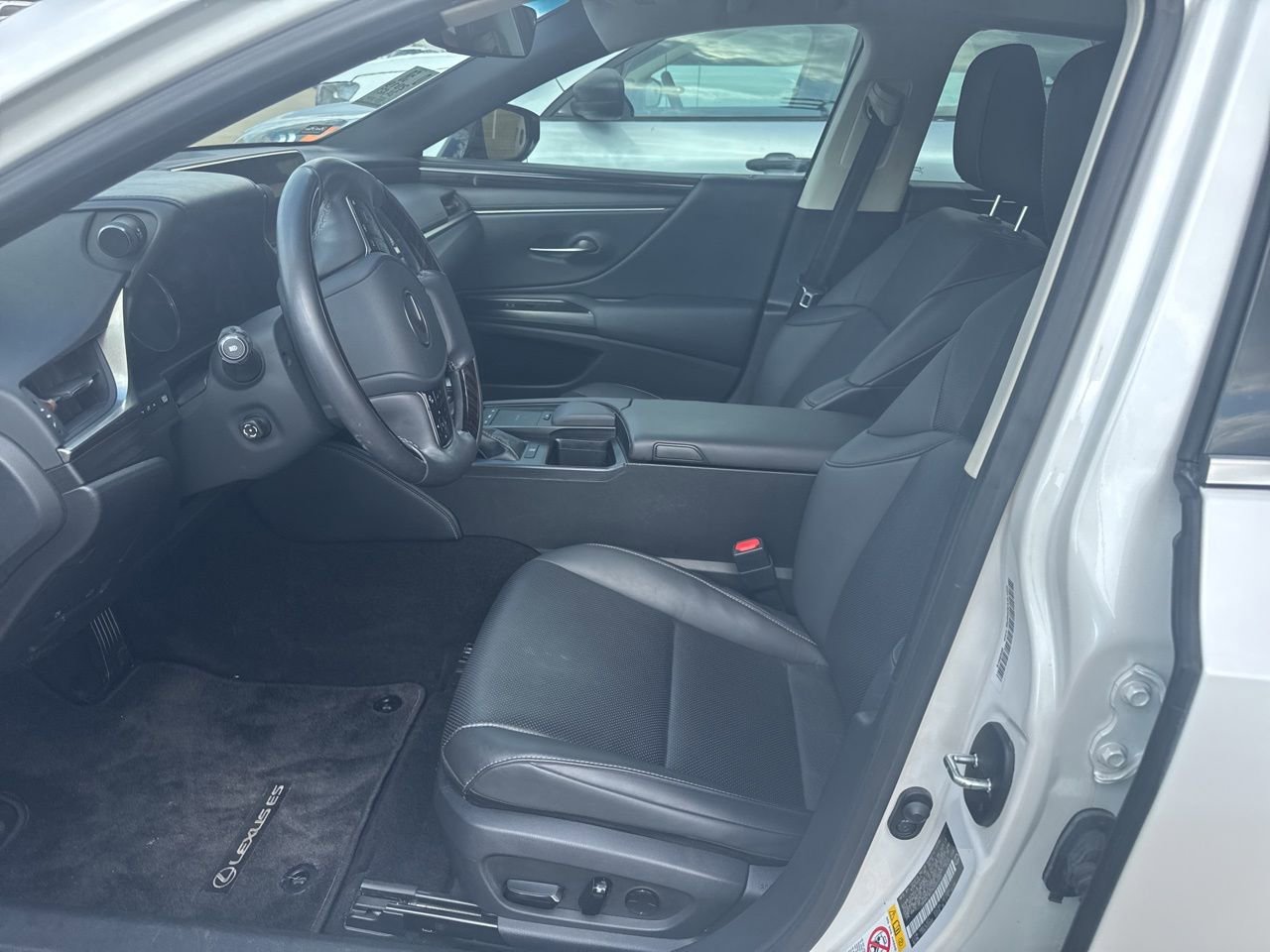 Used 2019 Lexus ES 350 w/ Premium Package image 7