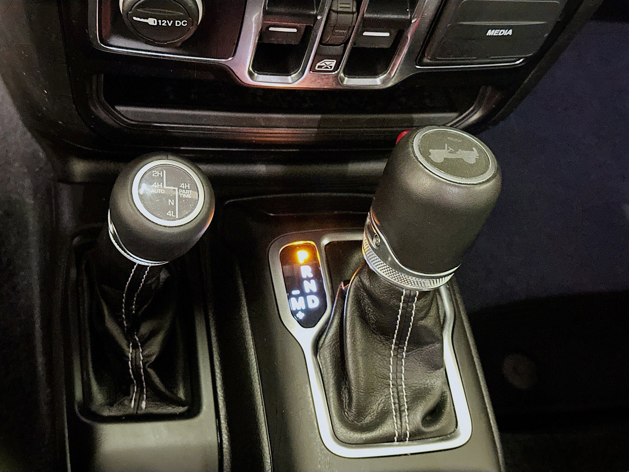 Used 2022 Jeep Wrangler Sahara w/ Cold Weather Group image 25