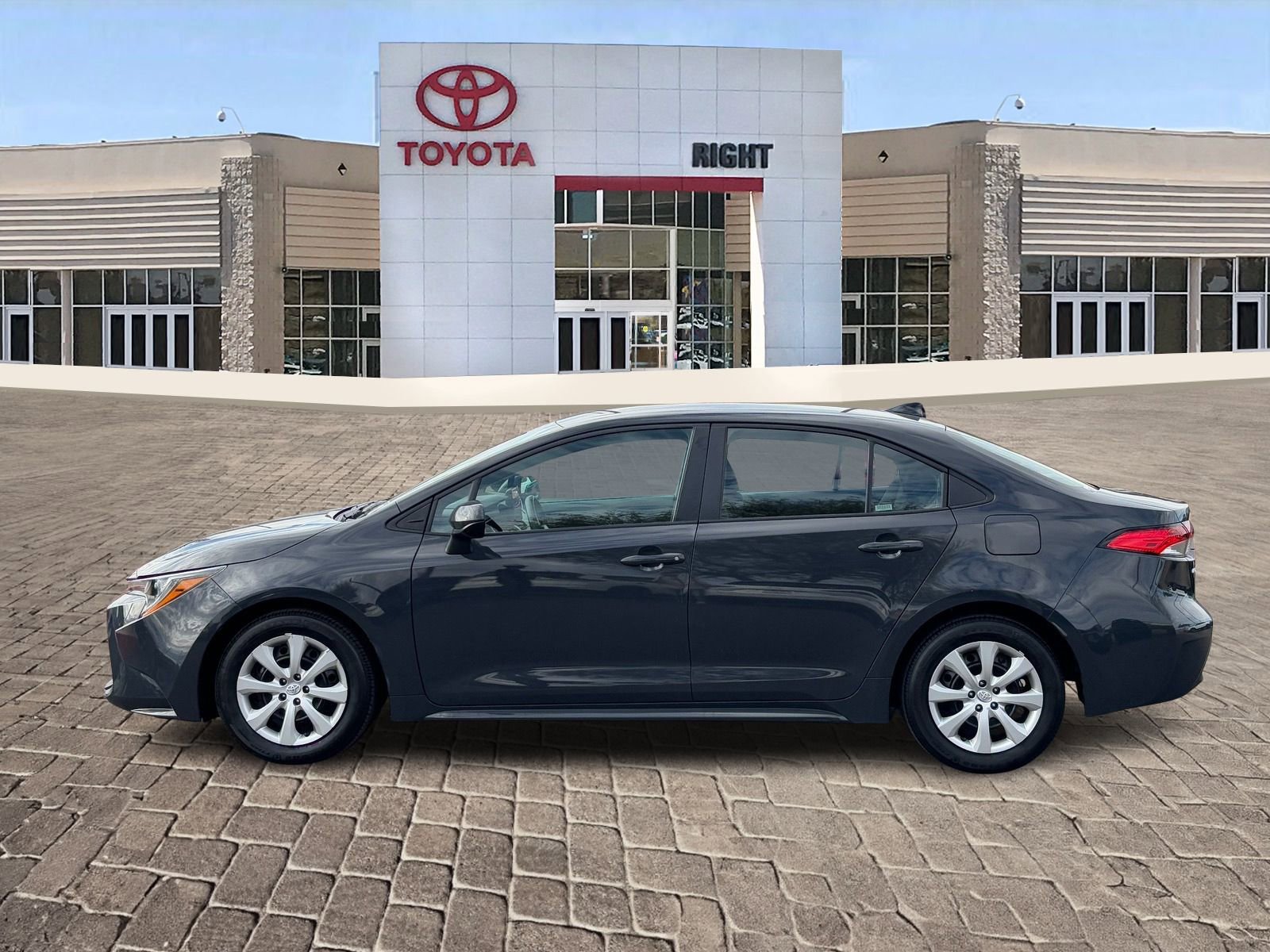 Certified 2025 Toyota Corolla LE w/ Convenience Package image 4