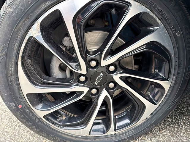 Used 2022 Chevrolet Bolt EUV Premier w/ Sun & Sound Package image 17