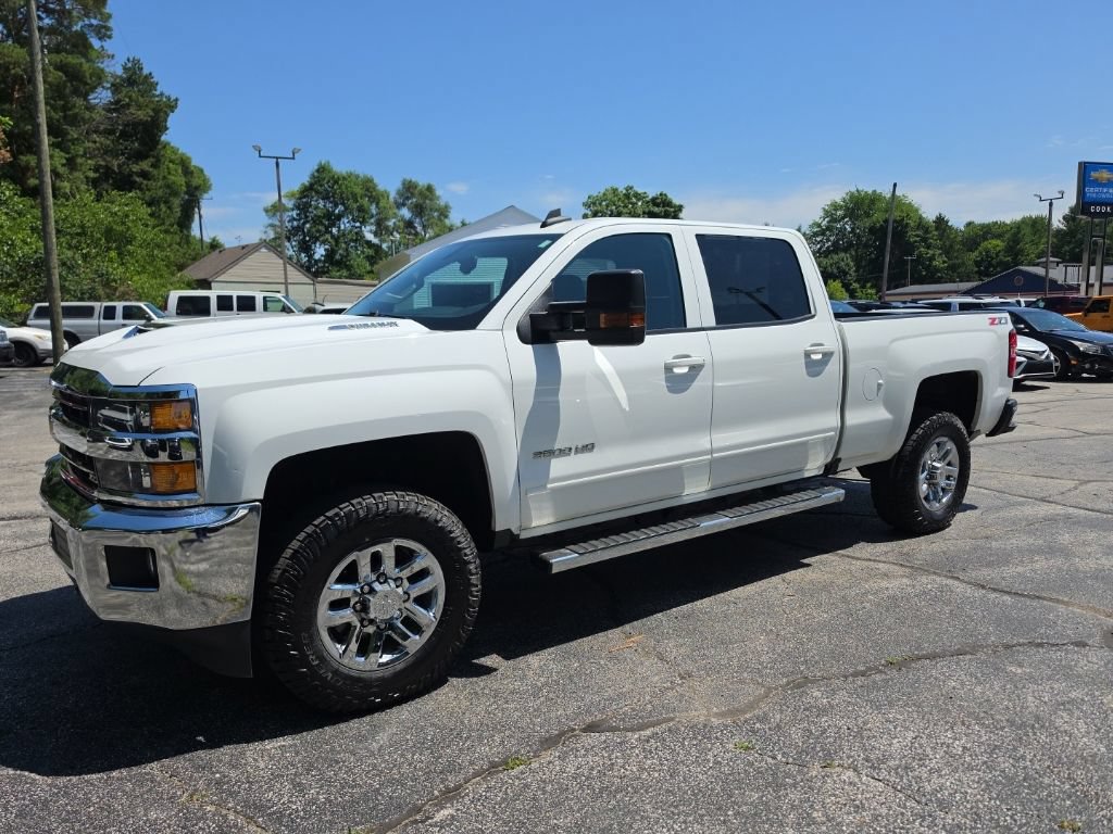 Used 2019 Chevrolet Silverado 3500 LT w/ LT Convenience Package AWD/4WD image 3