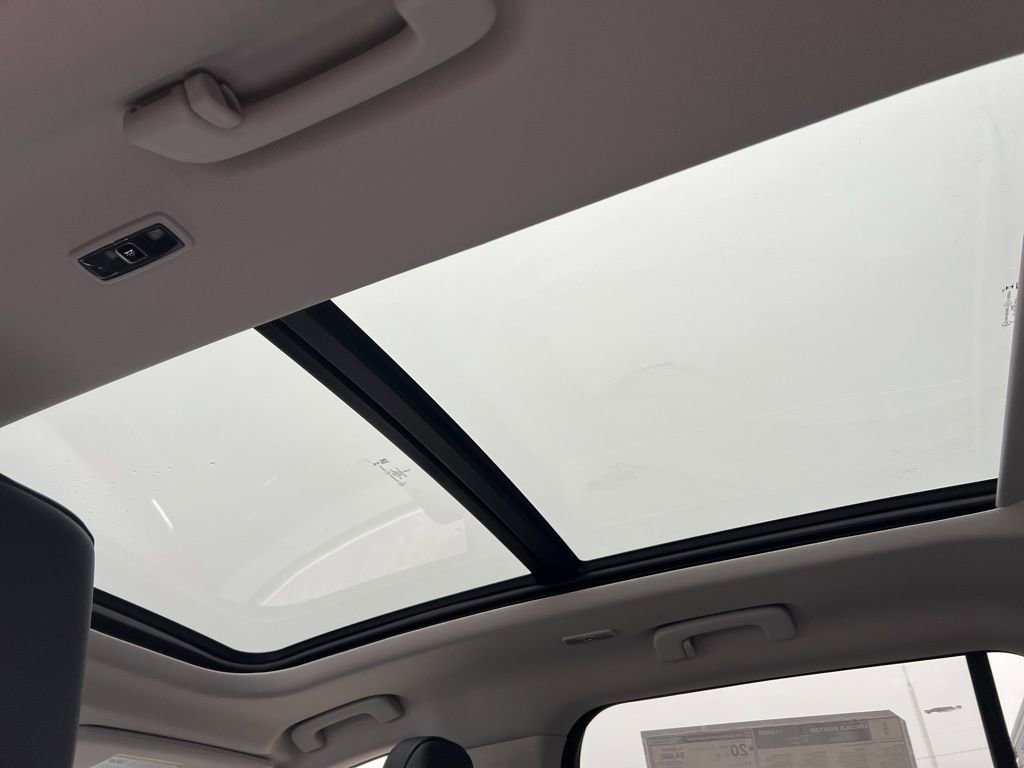 Used 2026 Lincoln Aviator AWD image 32