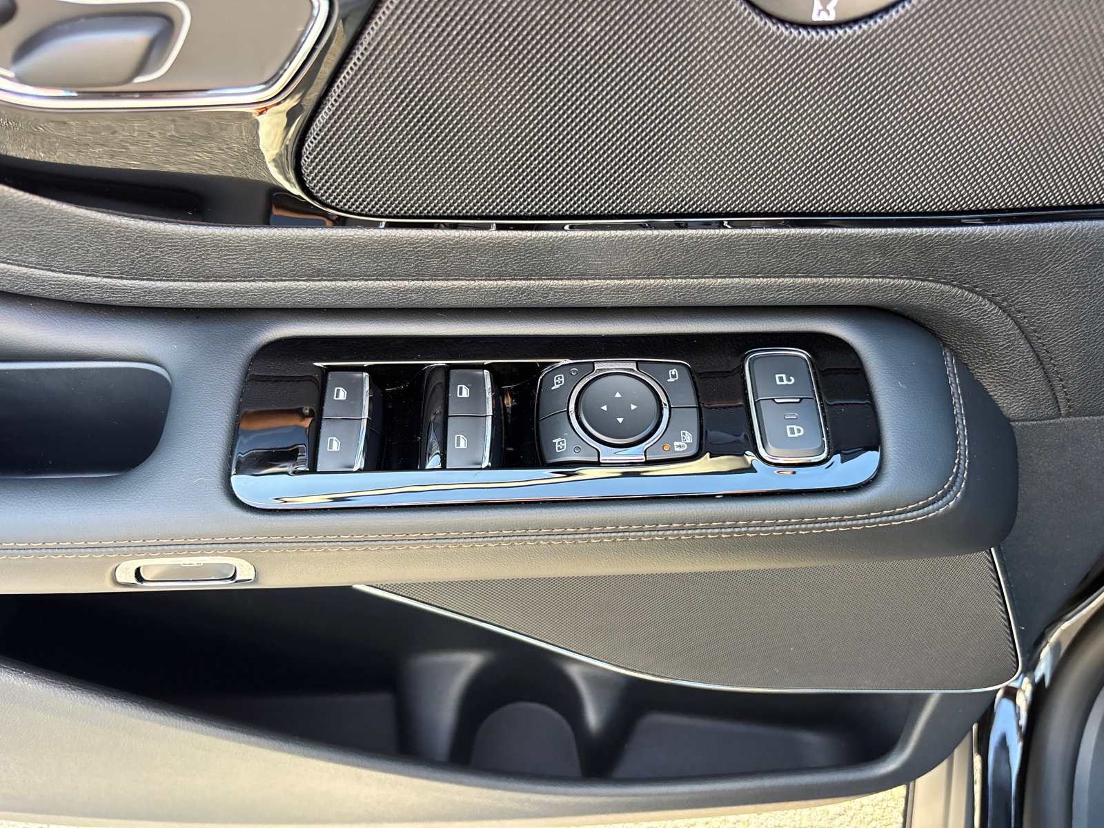 New 2025 Lincoln Aviator Reserve w/ Illumination Package image 13