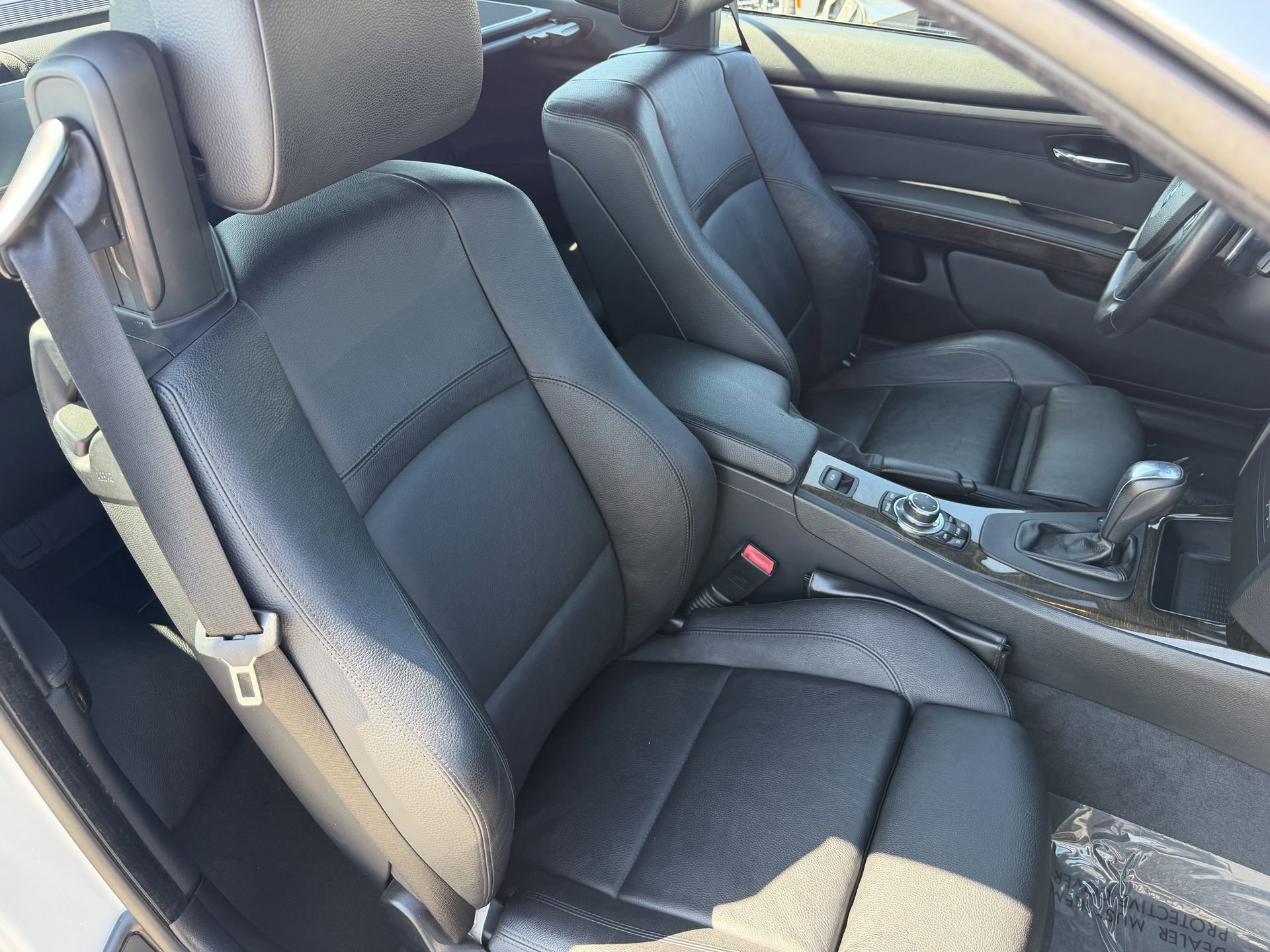 Used 2011 BMW 335i Convertible image 14