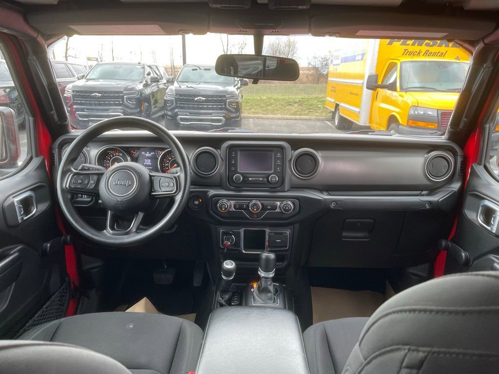 Used 2021 Jeep Gladiator Sport image 19