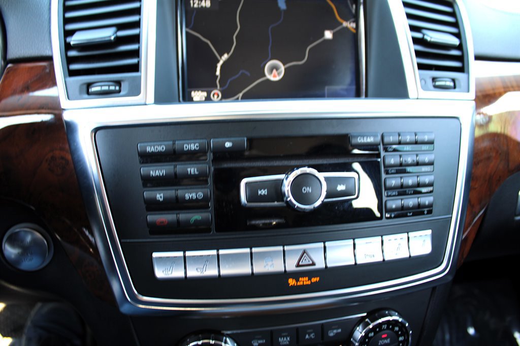 Used 2013 Mercedes-Benz GL 550 4MATIC image 30