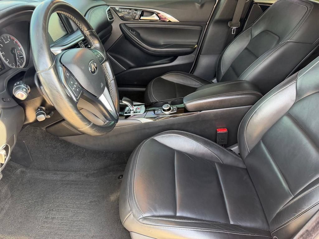 Used 2018 INFINITI QX30 Premium w/ Technology Package AWD/4WD image 10