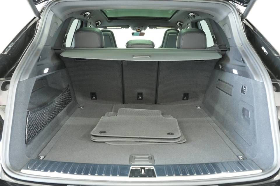 Certified 2025 Porsche Cayenne image 27